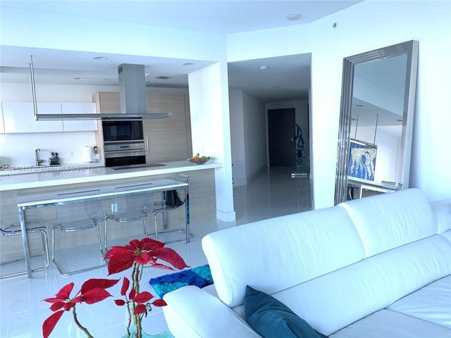 $1,345,000 | 17301 Biscayne Boulevard, Unit 410, Aventura, FL 33160