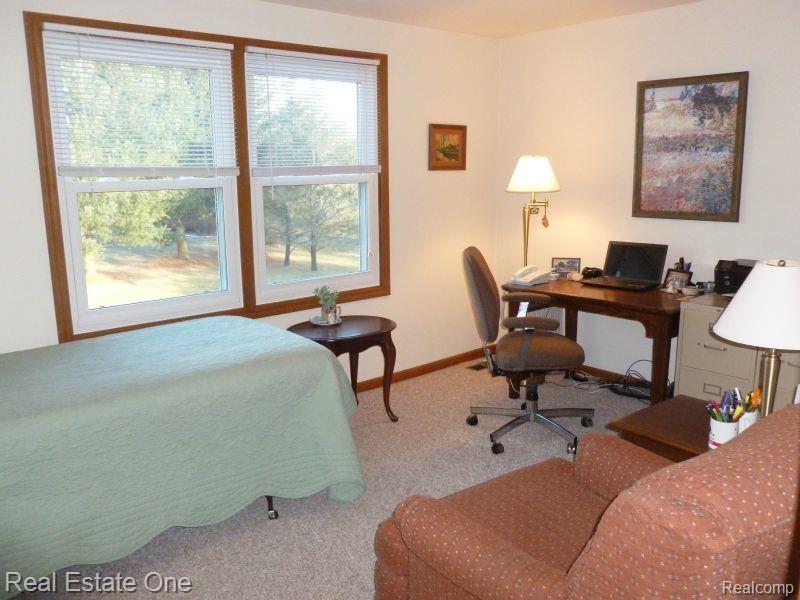3243 Landview Drive Rochester, MI 48306 - Photo 24 of 41 P1030782.jpg