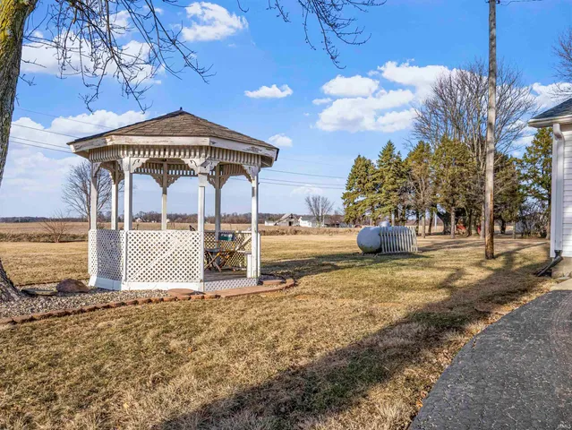 $260,000 | 2696 East Michigantown Road, Frankfort, IN 46041