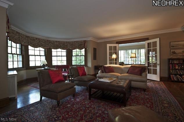 2943 Sedgewick Road Cleveland, OH 44120 - Photo 4 of 25