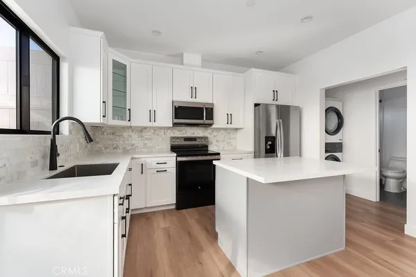 $2,650 | 19952 1/2 Archwood Street, Winnetka, CA 91306
