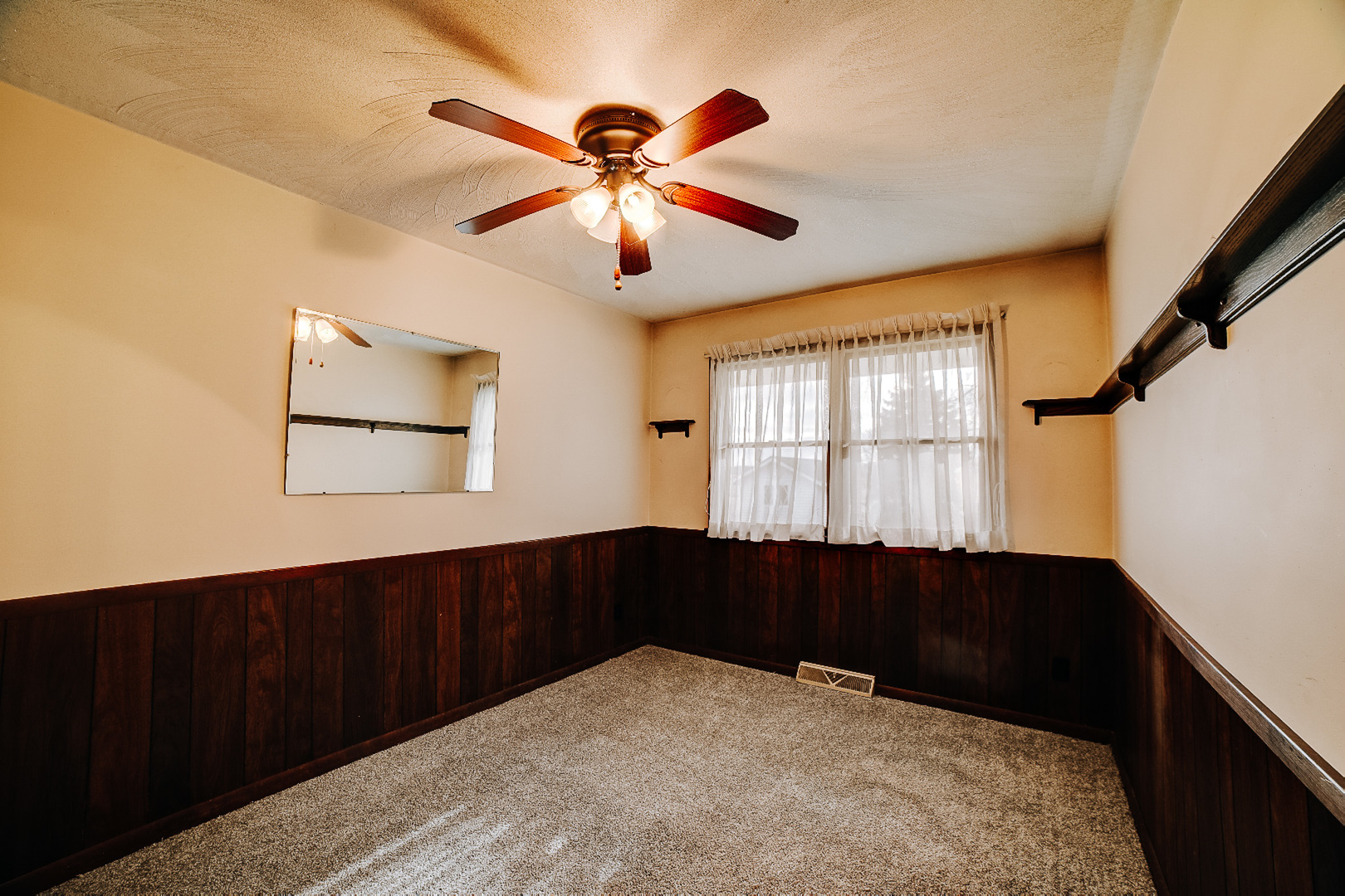 601 East Porter Avenue Watseka, IL 60970 - Photo 12 of 37