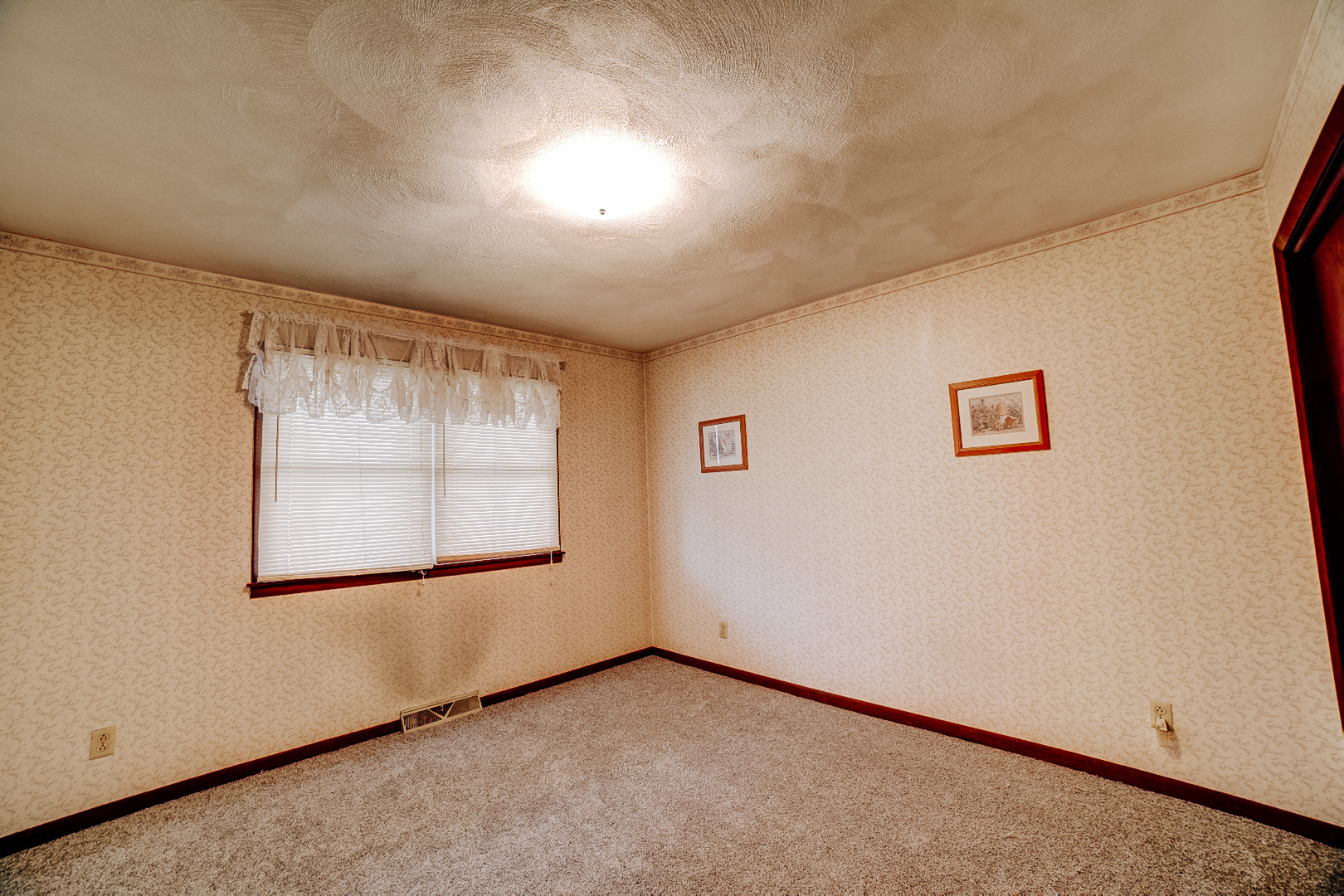 601 East Porter Avenue Watseka, IL 60970 - Photo 30 of 37