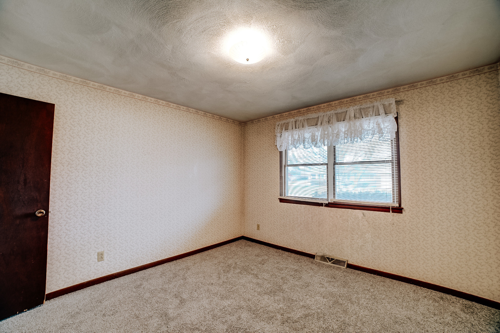 601 East Porter Avenue Watseka, IL 60970 - Photo 33 of 37