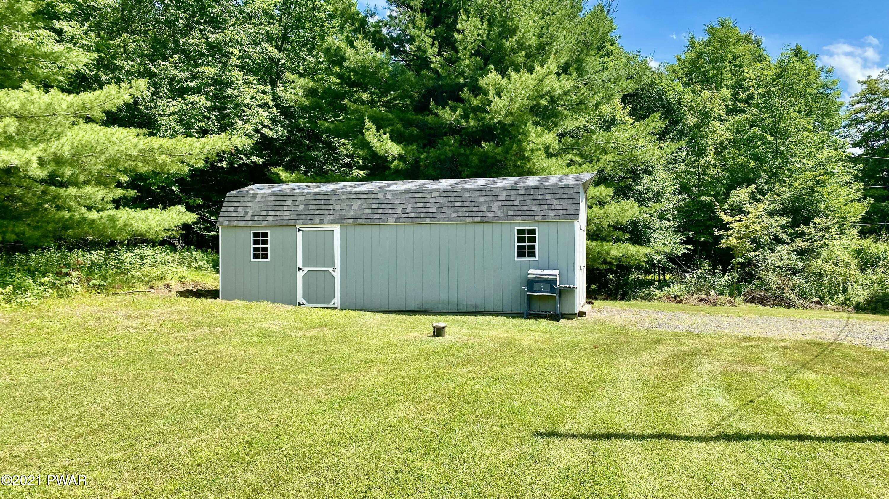 239 North Smith Road Waymart, PA 18472 - Photo 5 of 17