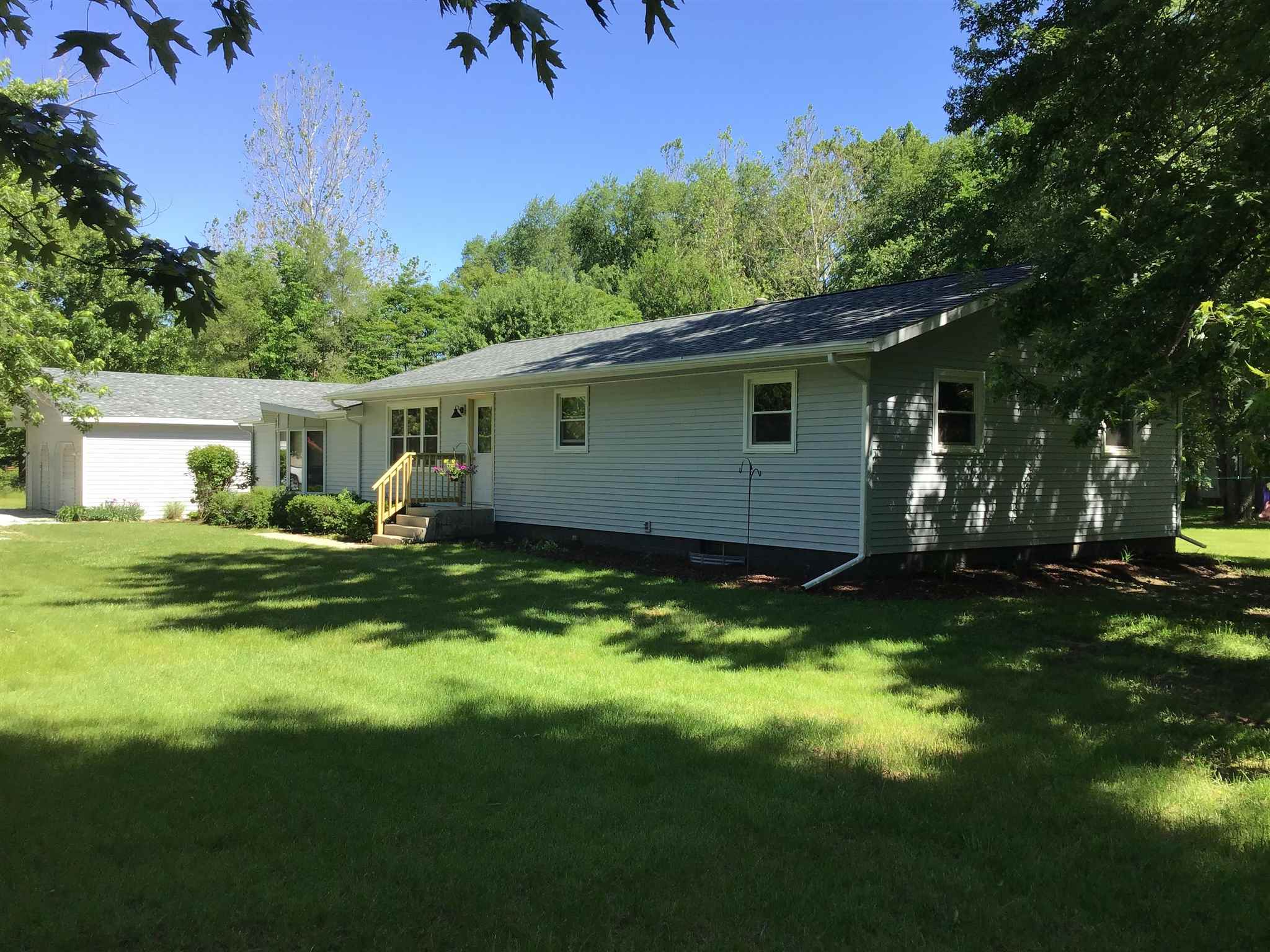 145 East Ray Road Winamac, IN 46996 - Photo 5 of 35