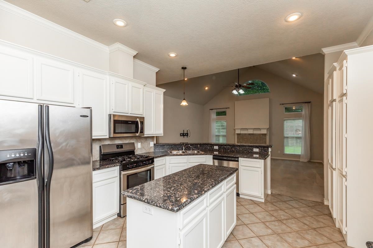 3560 Grayson Lane Beaumont, TX 77713 - Photo 9 of 30