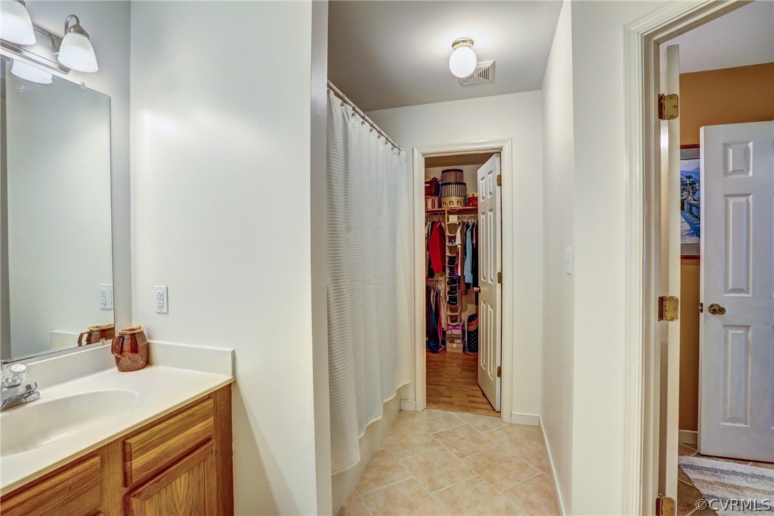 4151 Broad St Road Gum Spring, VA 23065 - Photo 18 of 38 a view of a bedroom from a hallway