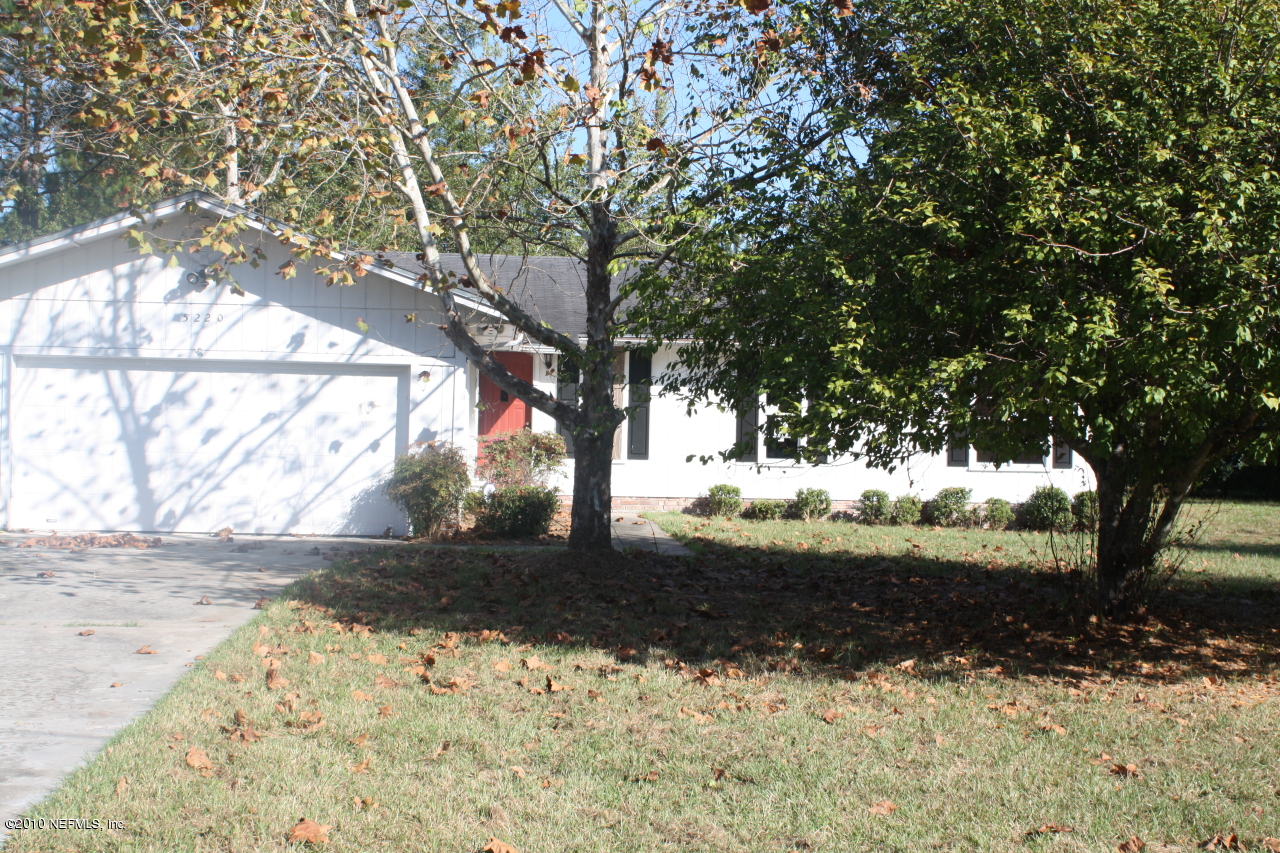 5220 Country Estates Road Middleburg, FL 32068 - Photo 1 of 9 2.5 ACRES OF COUNTRY LIVING