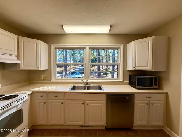 $2,500 | 100 Clematis Road, Southern Pines, NC 28387