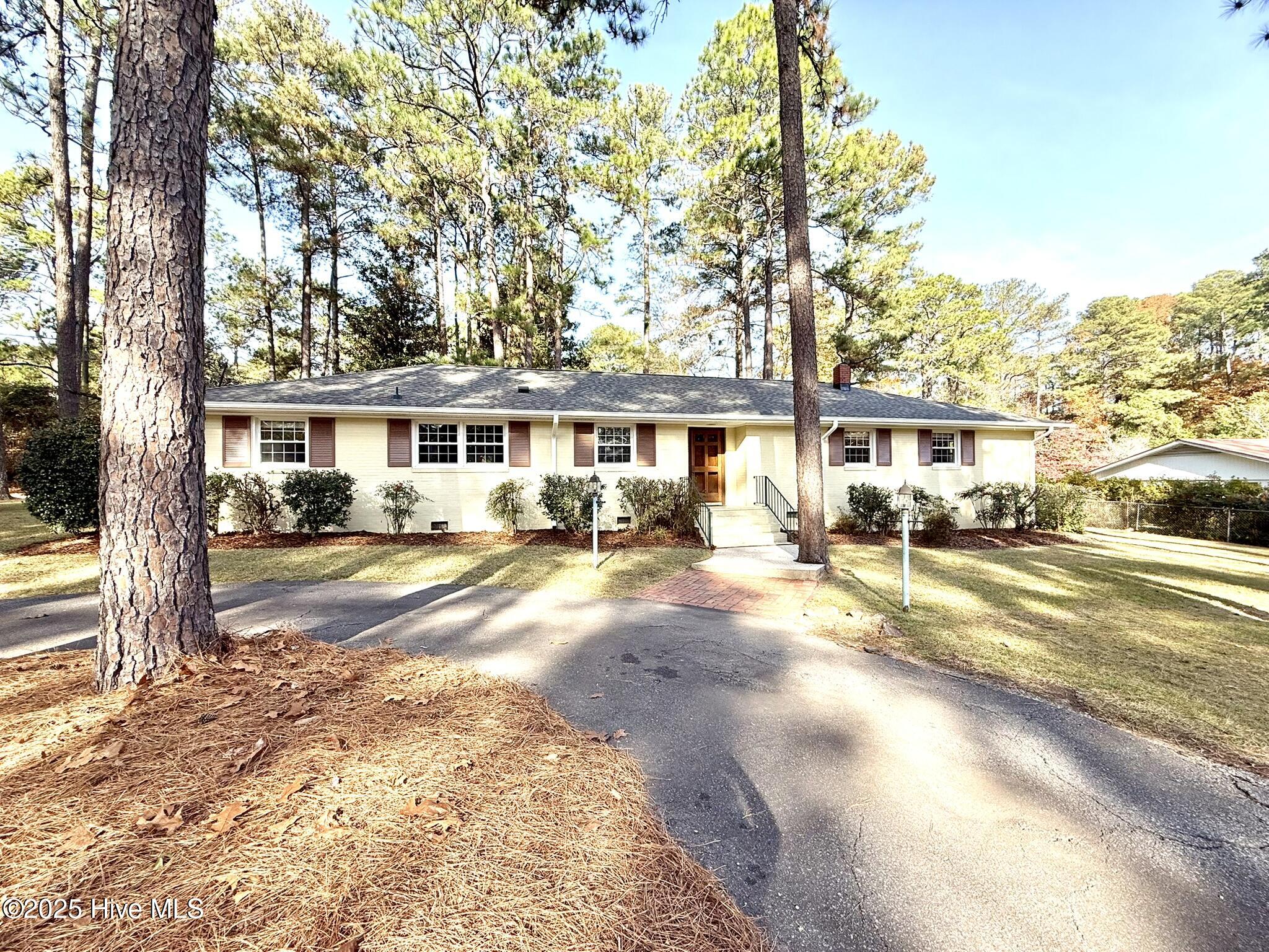 100 Clematis Road Southern Pines, NC 28387 - Photo 2 of 42 IMG_7551