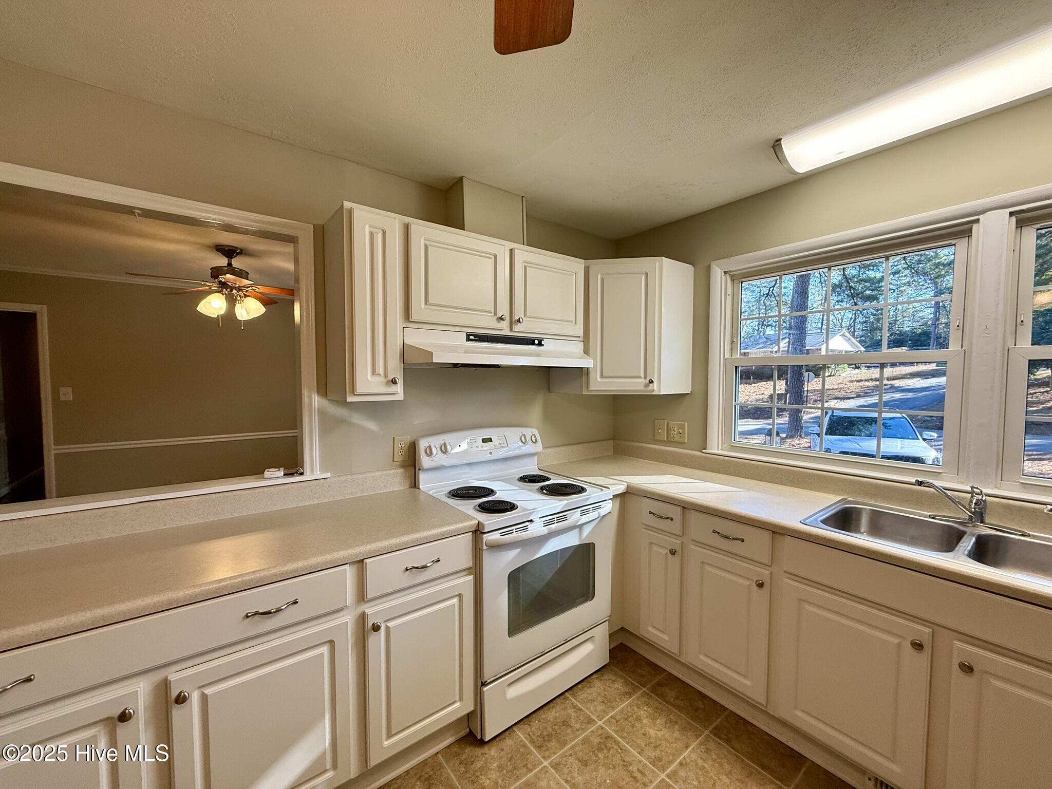 100 Clematis Road Southern Pines, NC 28387 - Photo 10 of 42 IMG_7824