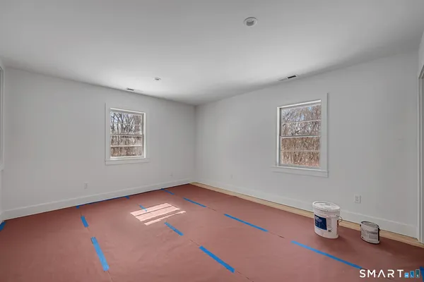 $4,000 | 220 Upper Grassy Hill Road, Woodbury, CT 06798