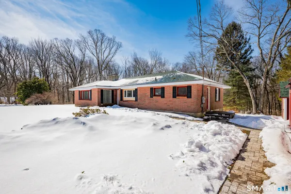 $4,000 | 220 Upper Grassy Hill Road, Woodbury, CT 06798