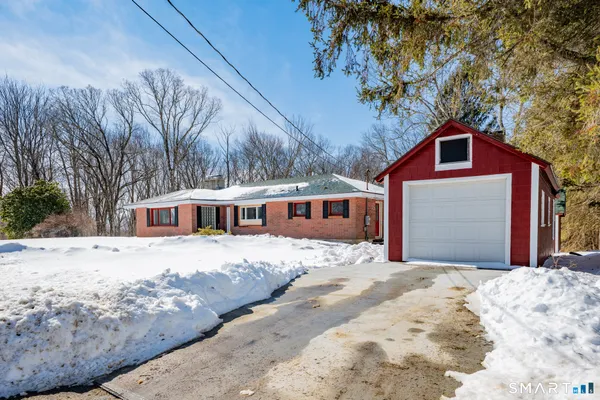 $4,000 | 220 Upper Grassy Hill Road, Woodbury, CT 06798