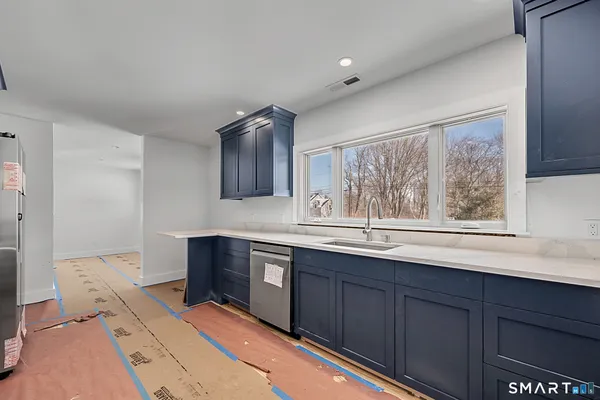 $4,000 | 220 Upper Grassy Hill Road, Woodbury, CT 06798