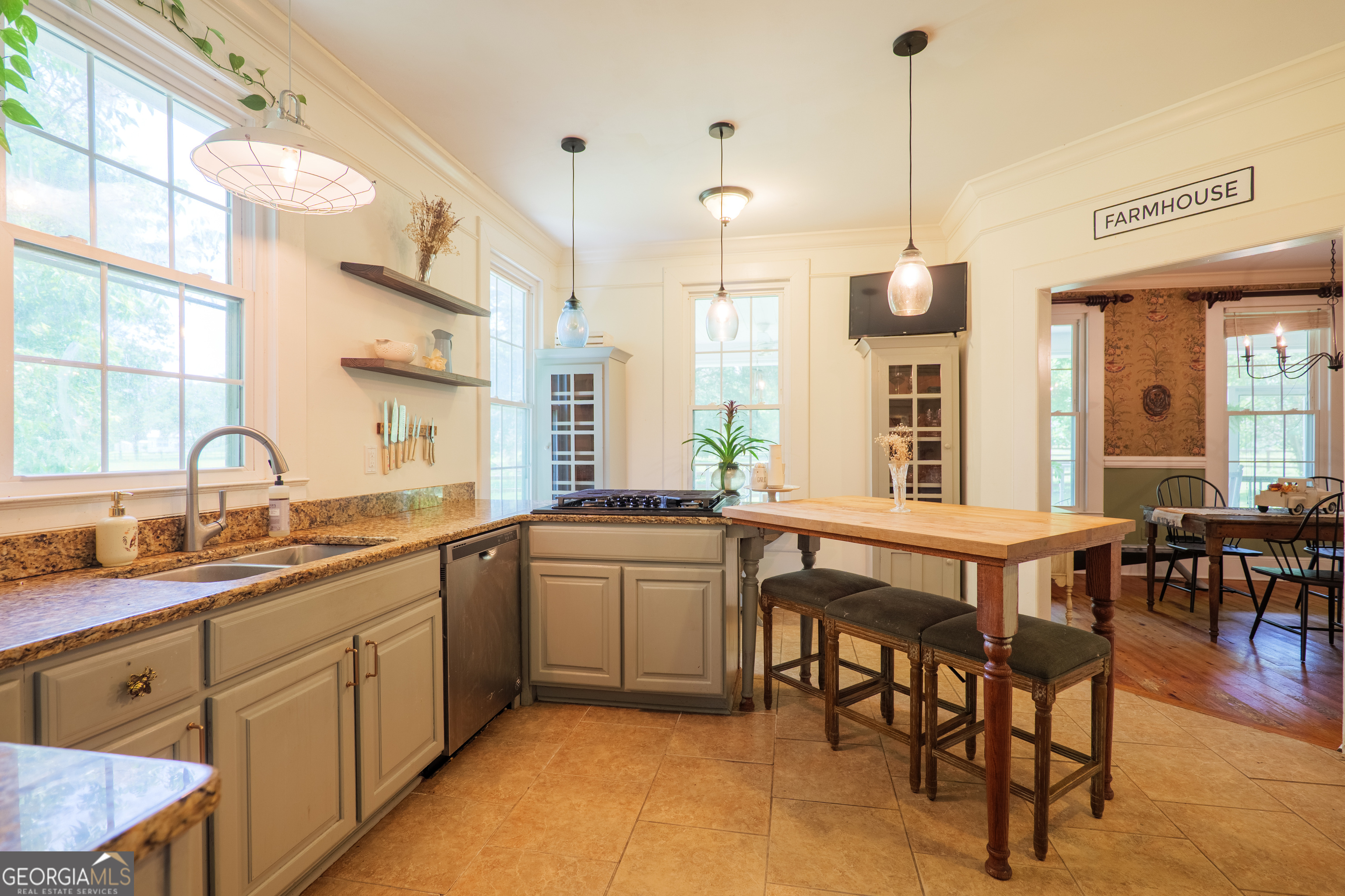 7552 Webb Road Hahira, GA 31632 - Photo 16 of 57 a kitchen with lots of counter top space