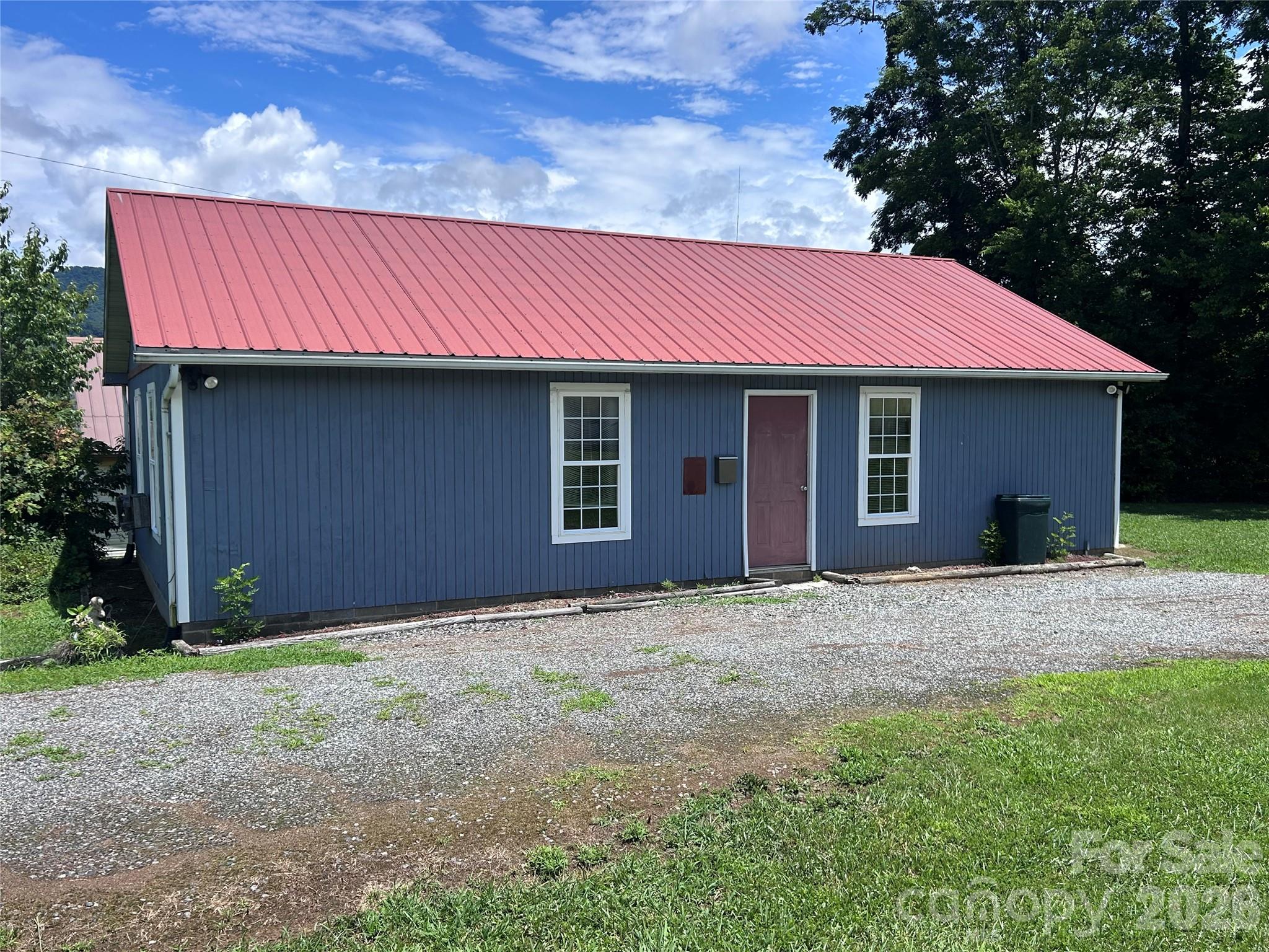 755 Fairview Loop Hot Springs, NC 28743 - Photo 4 of 48