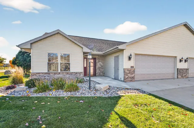 $345,000 | 1402 Candlelight Lane, Unit 1, Fond du Lac, WI 54937