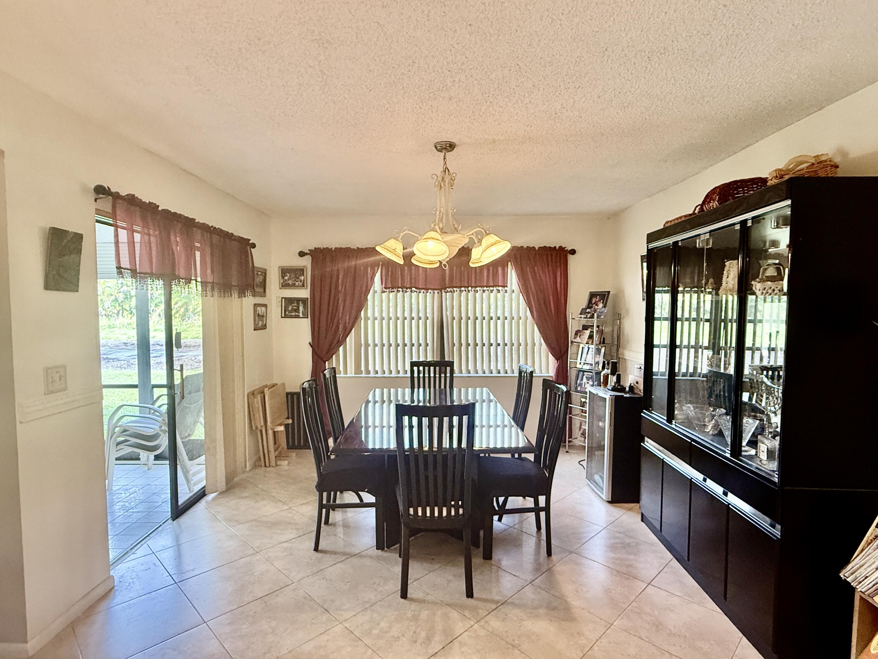 10633 Greenbriar Court Boca Raton, FL 33498 - Photo 8 of 17 IMG_6774