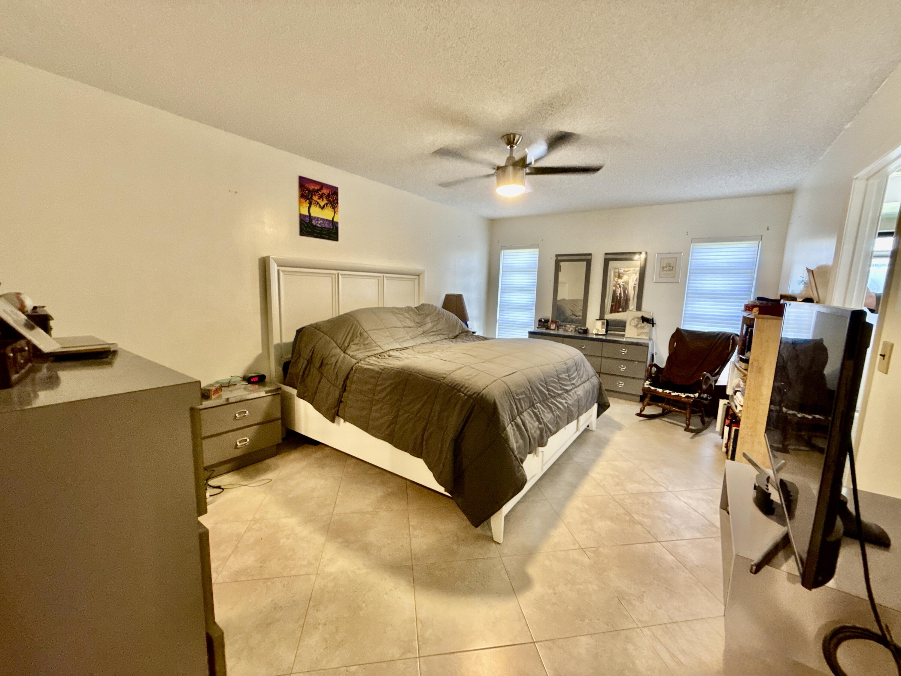 10633 Greenbriar Court Boca Raton, FL 33498 - Photo 9 of 17 IMG_6855
