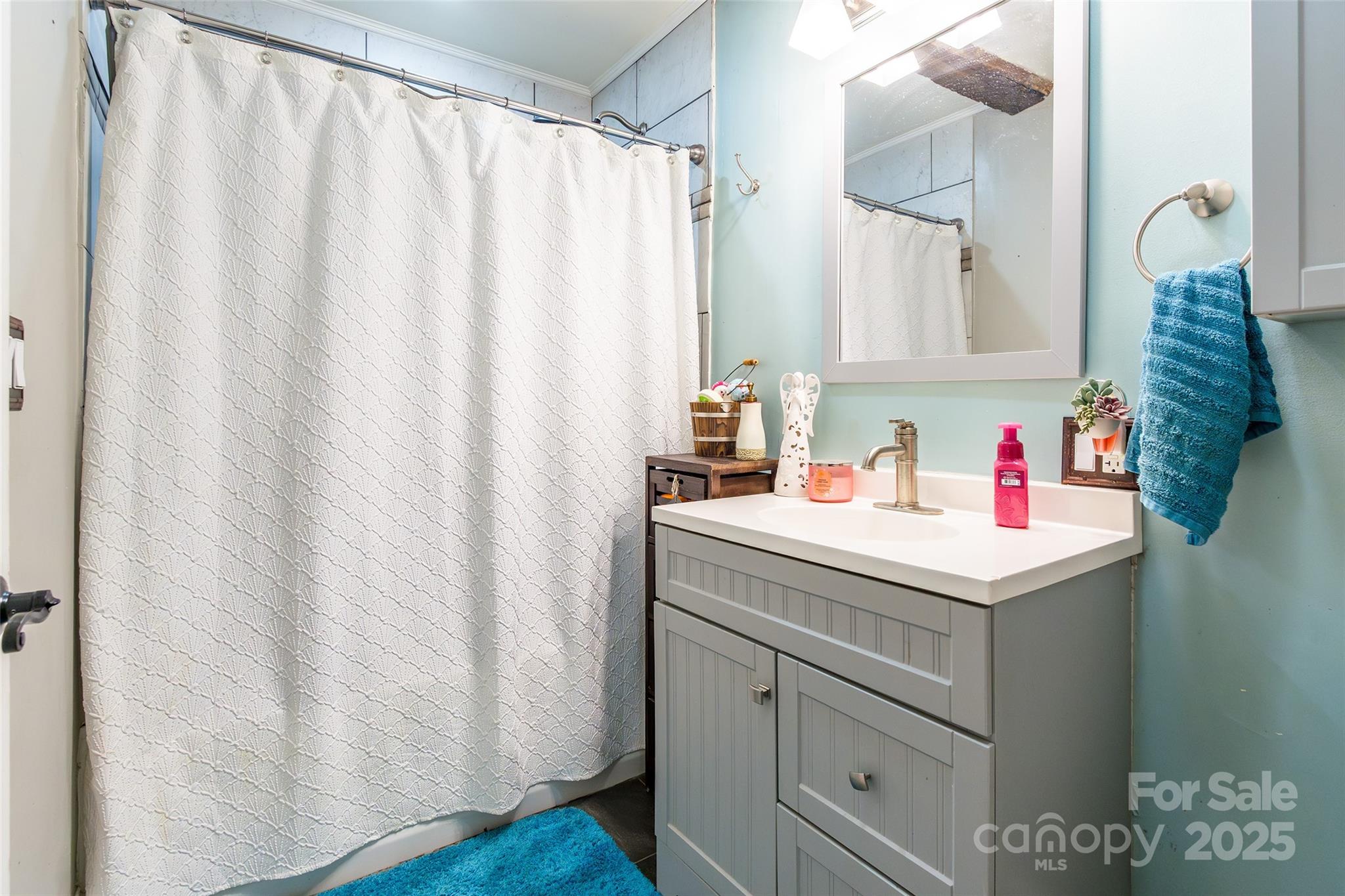 106 Guffey Road Cherryville, NC 28021 - Photo 19 of 41 a utility room with dryer and washer