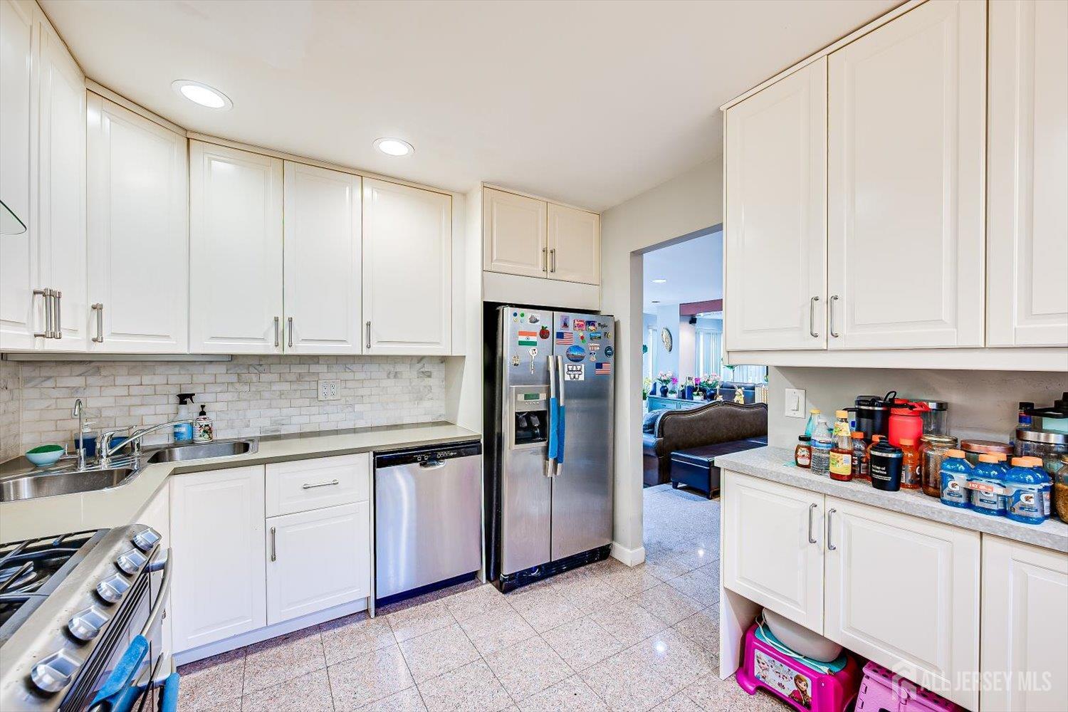 28 Nicole Terrace Edison, NJ 08820 - Photo 19 of 42