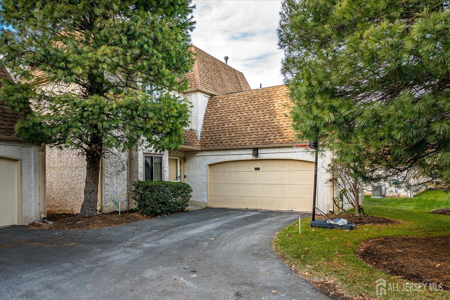 28 Nicole Terrace Edison, NJ 08820 - Photo 3 of 42