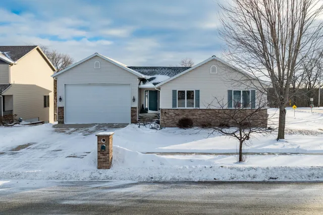 $479,000 | 1132 Putters Place Southeast, Rochester, MN 55904