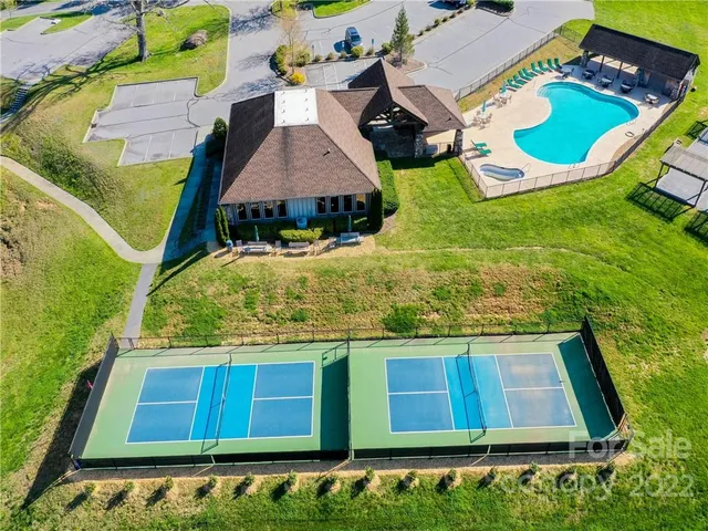 $40,000 | 90 Mountain Crest Drive, Unit 30, Hendersonville, NC 28739