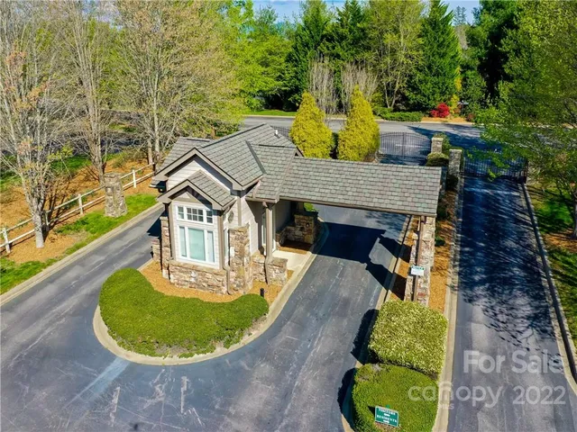 $40,000 | 90 Mountain Crest Drive, Unit 30, Hendersonville, NC 28739