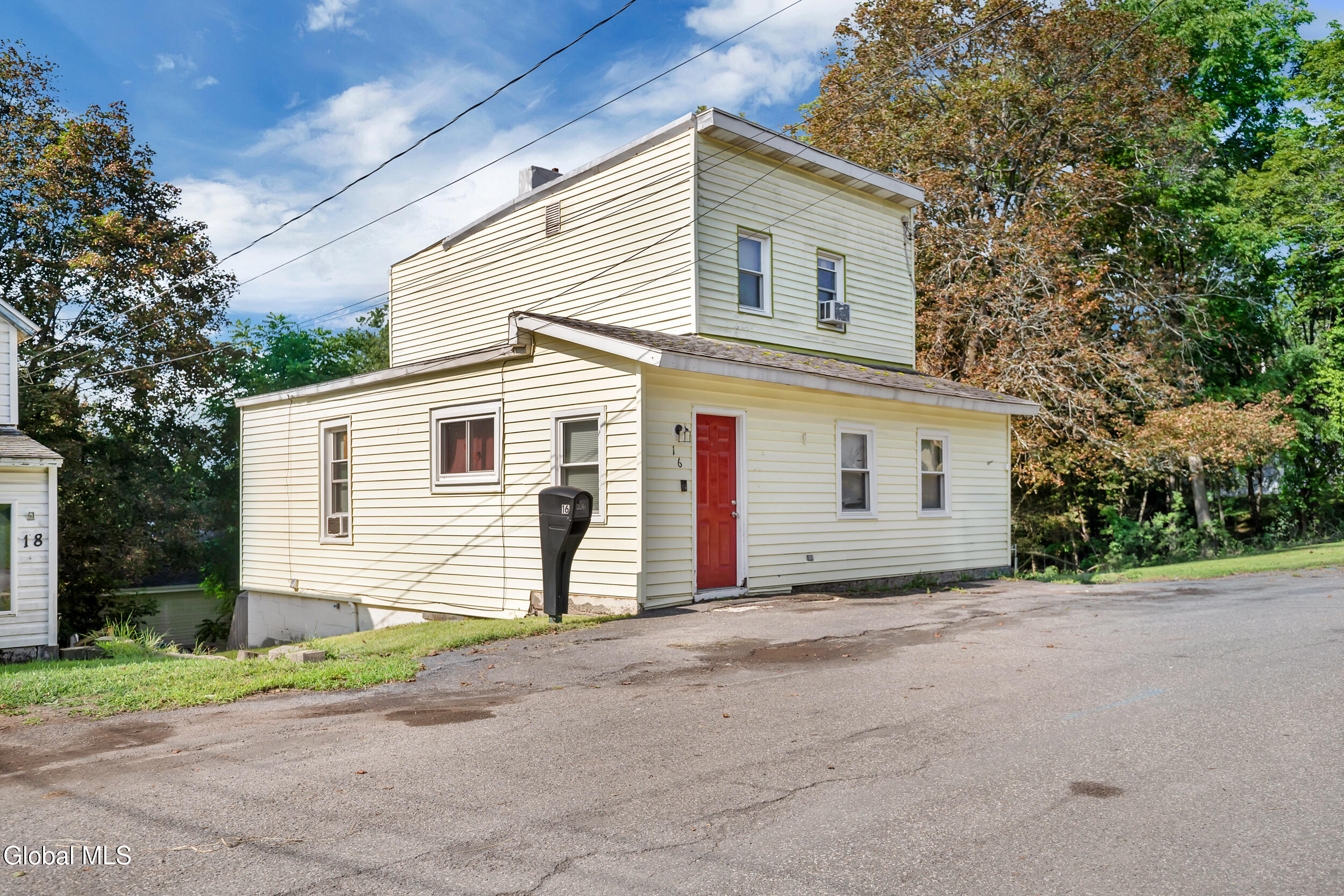 2_16 billings ave troy, ny 12180