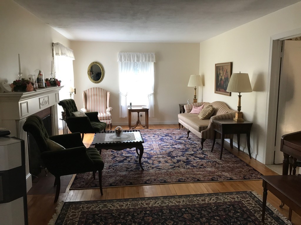 63 Goodwin Street Springfield, MA 01151 - Photo 8 of 30