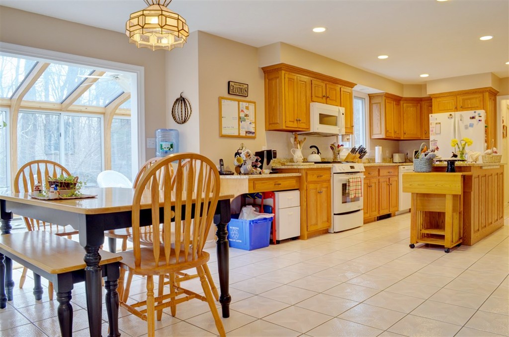 45 York Brook Road Canton, MA 02021 - Photo 4 of 23 Gallery Image 4