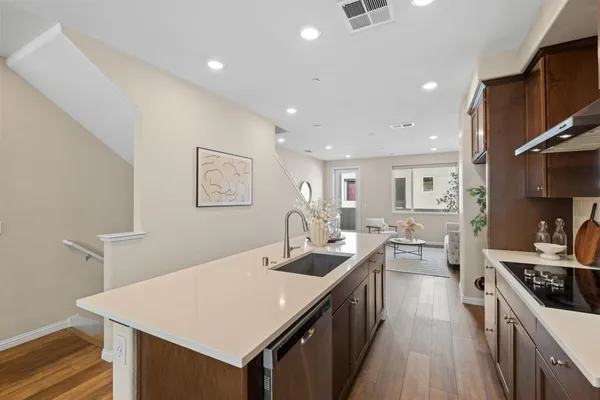 $998,000 | 596 Apricot Wy., San Jose, CA 95133