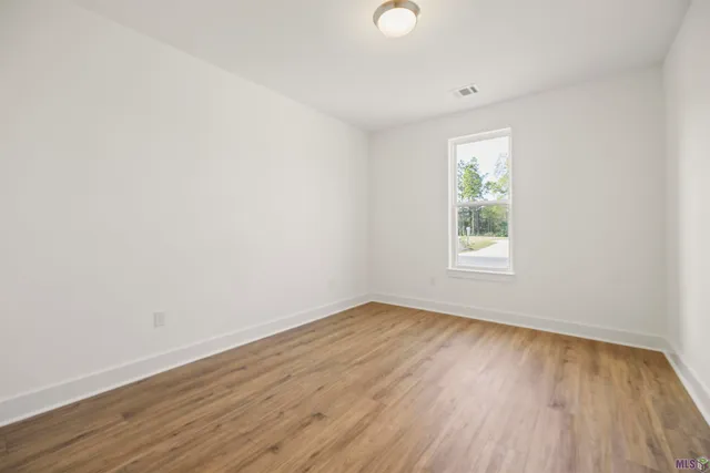 $380,990 | 10688 Deric Avenue, Denham Springs, LA 70726