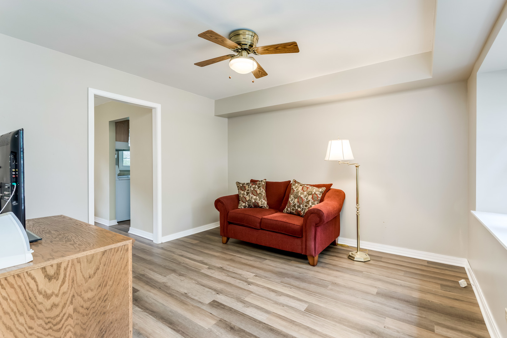 221 Stonegate Road Buffalo Grove, IL 60089 - Photo 11 of 38
