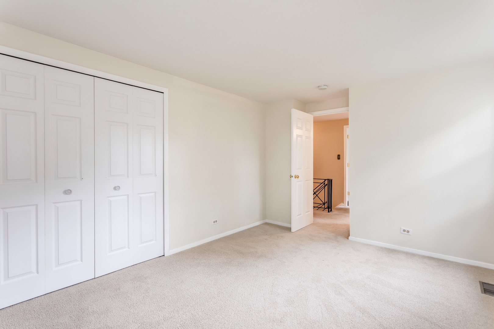 221 Stonegate Road Buffalo Grove, IL 60089 - Photo 22 of 38