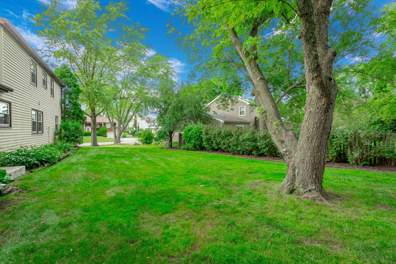 221 Stonegate Road Buffalo Grove, IL 60089 - Photo 35 of 38