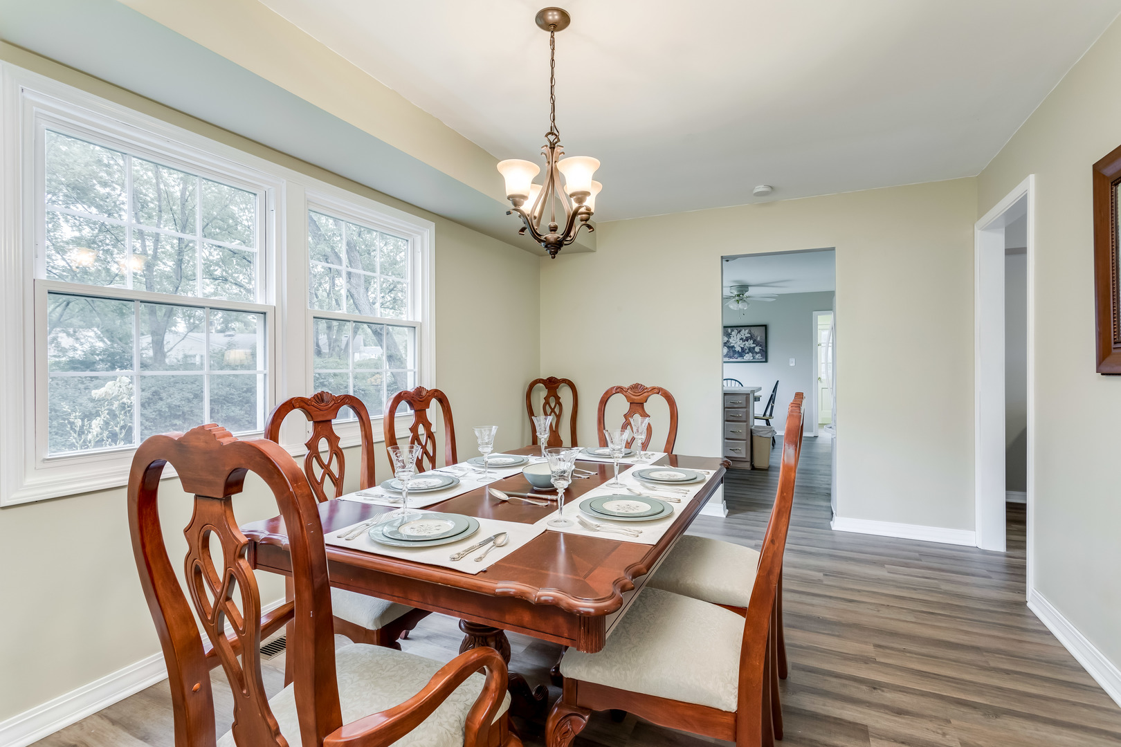 221 Stonegate Road Buffalo Grove, IL 60089 - Photo 9 of 38