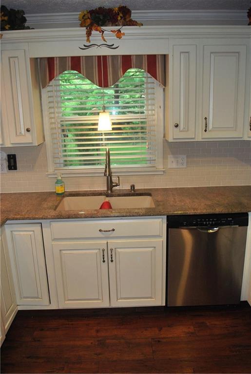509 Lansdowne Road Indianapolis, IN 46234 - Photo 12 of 32 Gallery Image 12