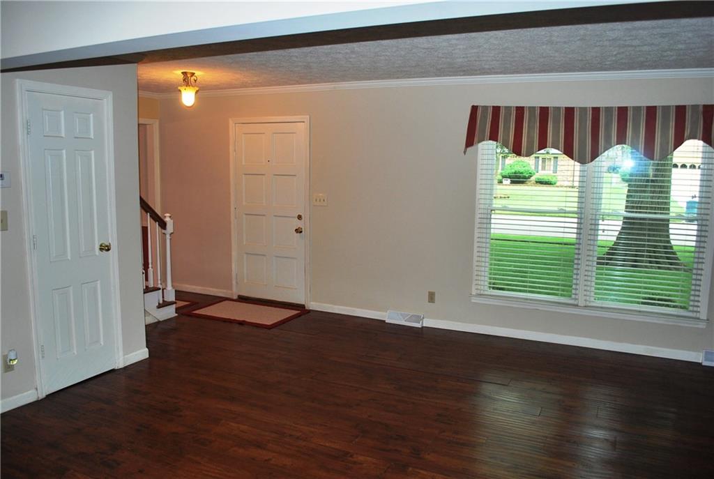 509 Lansdowne Road Indianapolis, IN 46234 - Photo 3 of 32 Gallery Image 3