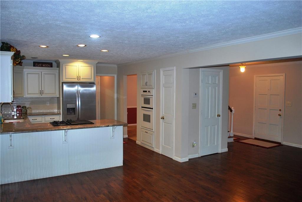 509 Lansdowne Road Indianapolis, IN 46234 - Photo 10 of 32 Gallery Image 10