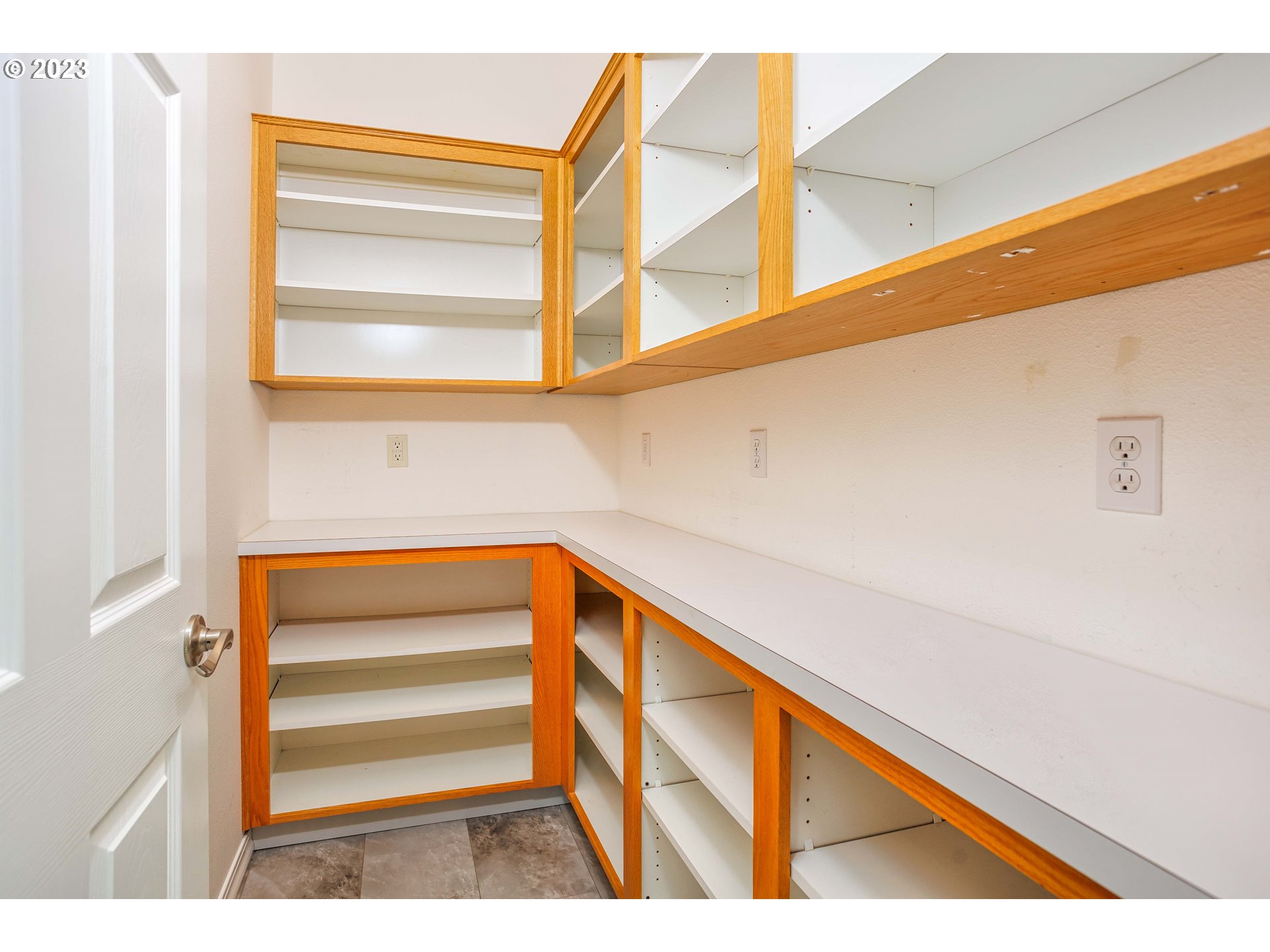 280 South 15th Court Ridgefield, WA 98642 - Photo 10 of 44 a view of entryway