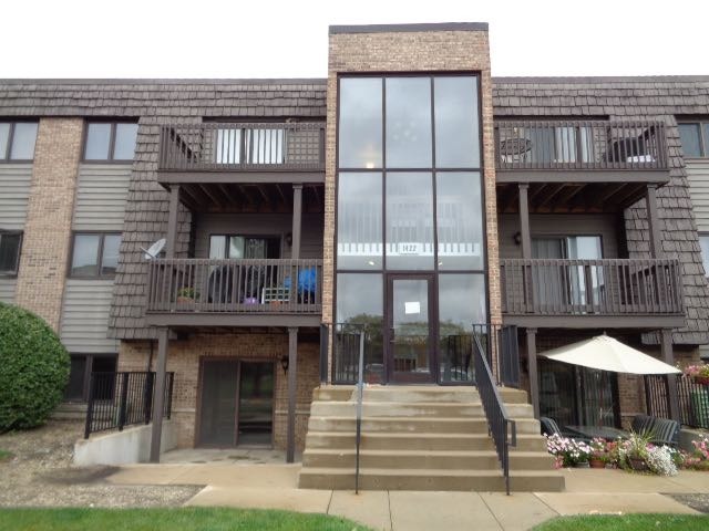 1422 Stonebridge Circle, Unit M1 Wheaton, IL 60189 - Photo 1 of 21
