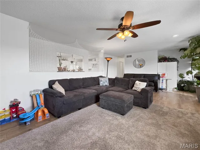 $285,000 | 109 North Meyer Avenue, Valmeyer, IL 62295