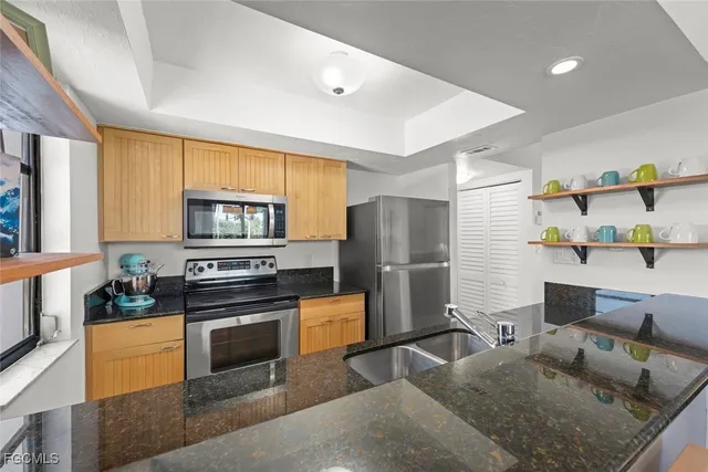 $599,900 | 984 Greenwood Court South, Sanibel, FL 33957