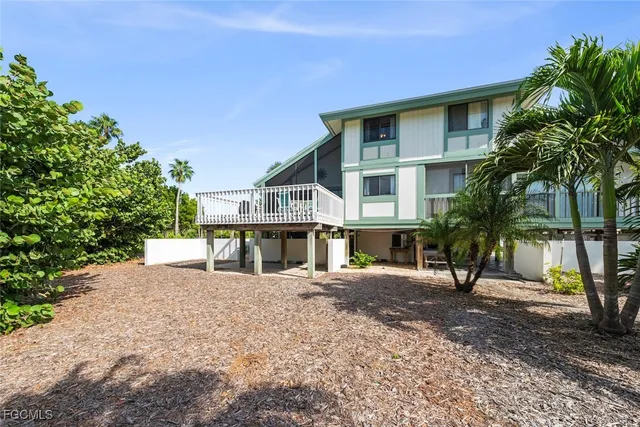 $599,900 | 984 Greenwood Court South, Sanibel, FL 33957