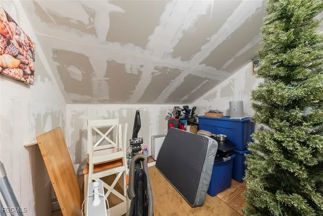 $599,900 | 984 Greenwood Court South, Sanibel, FL 33957