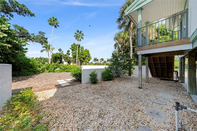 $599,900 | 984 Greenwood Court South, Sanibel, FL 33957